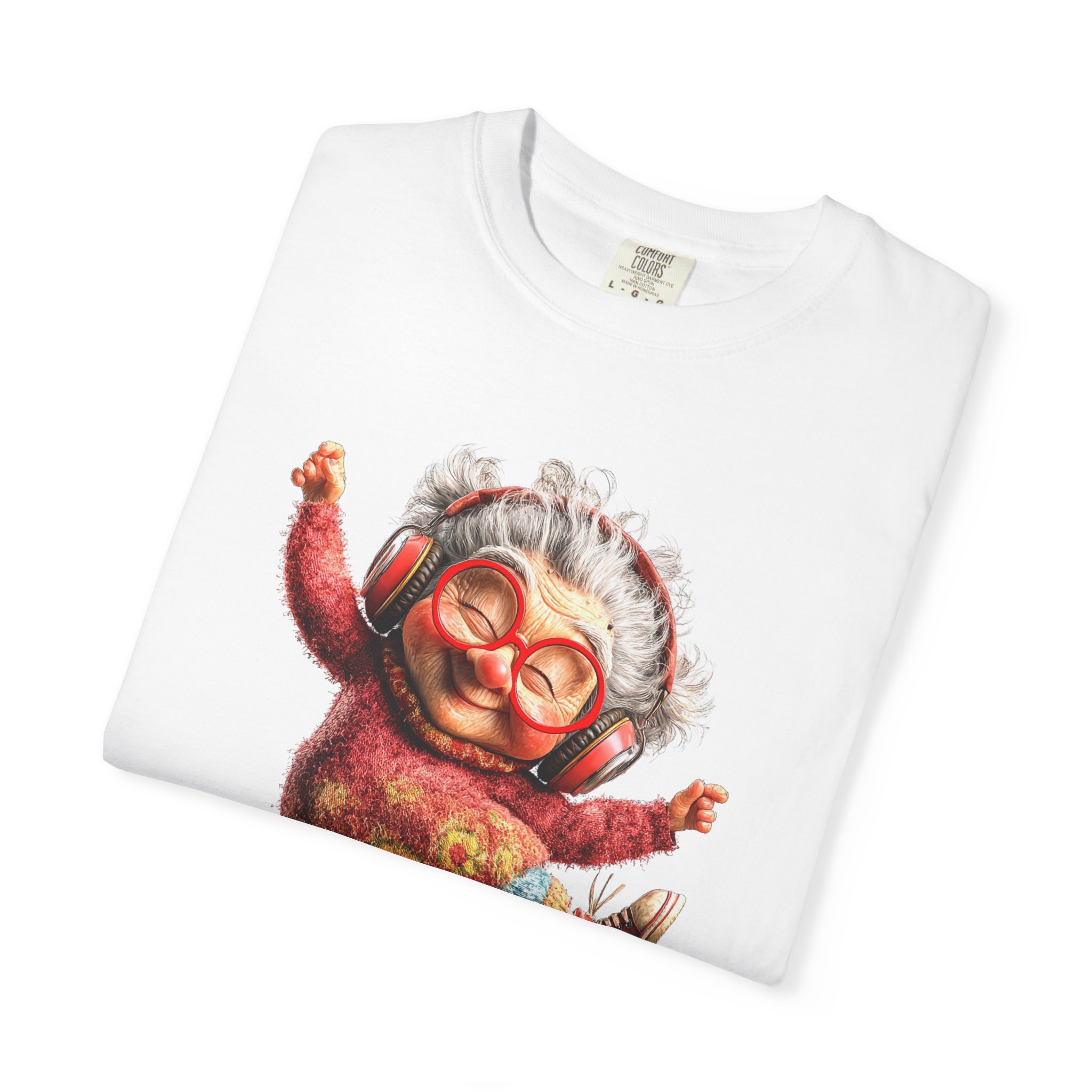 Bunică dansatoare cu căști și ochelari roșii, ilustrație veselă pentru tricou personalizat